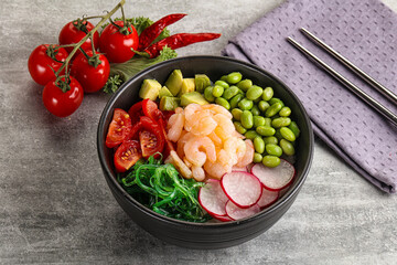 Hawaian cuisine - Poke with cocktail shrimps