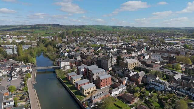 Reveal River Exe in Tiverton