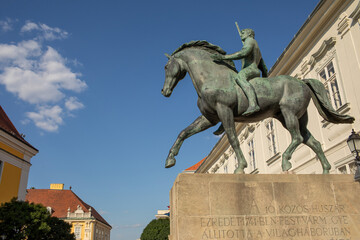 Fototapeta na wymiar Hussar Monument In The City Of Szekesfehervar
