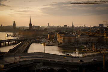 Fototapeta premium Scenic view of a city at evening