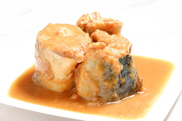 新鮮なサバを味噌で煮込んだサバの味噌煮
