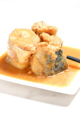 新鮮なサバを味噌で煮込んだサバの味噌煮
