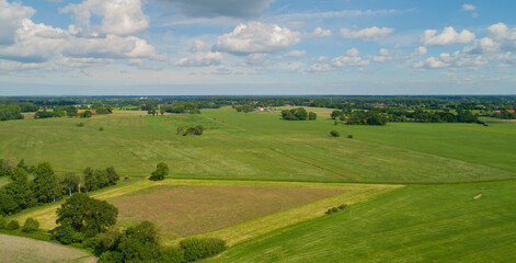 Drohnen Luftaufnahme von diverse Landwirtschaftliche Agrar Felder in Schleswig Holstein Deutschland