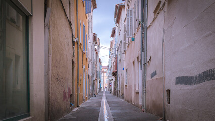 Street of the small French town in southern Provence called La Ciotat - obrazy, fototapety, plakaty