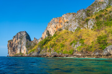 Fototapeta na wymiar Exotic islands with turquoise water, panoramic view