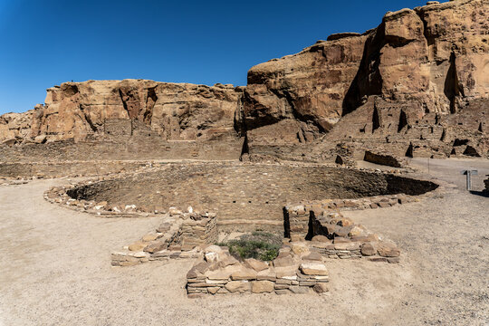 Kiva in Pueblo Bonito, the largest and best-known great house in Chaco Culture National Historical Park in New Mexico. Chaco Canyon was a major Ancestral Puebloan culture center.