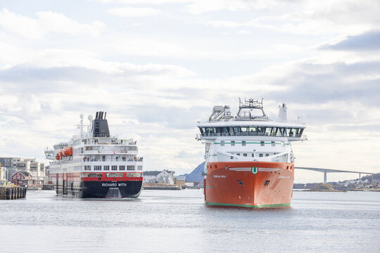 Coastal liner RICHARD WITH  iPassenger Ship and General Cargo ODDRUN WITH.Here in Brønnøysund port
