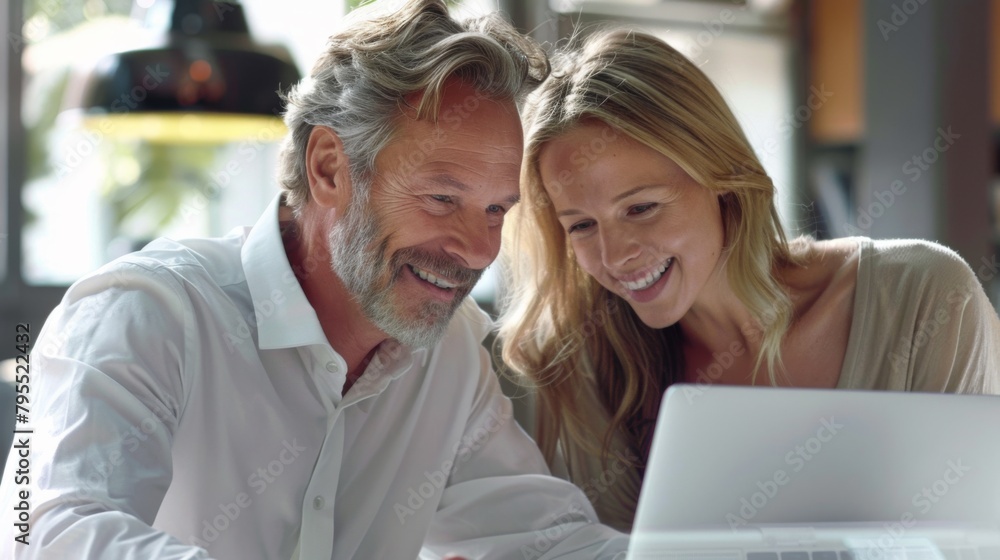 Aufkleber smiling pair collaborating on project