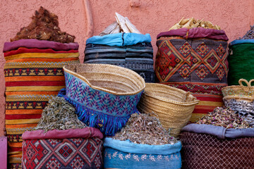 In den Souks von Fes - Körbe