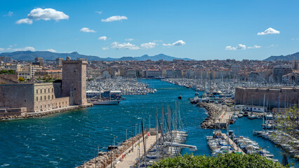 Vue sur le Vieux-Port de Marseille © PPJ