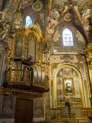 Fototapeta na wymiar Organ of San Nicolas de Bari Church, Valencia