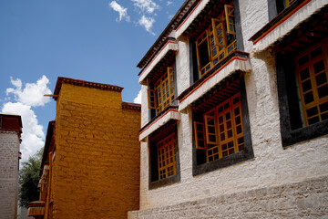 Fototapeta na wymiar Tibetan style building and streets inside Sera Monastery in Lhasa, Tibet