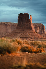 Sunrise in the beautiful mesas of Monument Valley, Utah