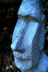 head statue of easter island