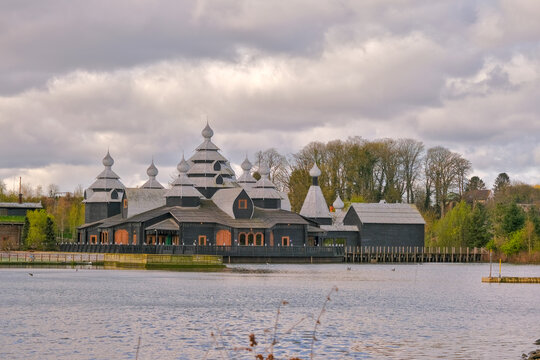 Pairi Daiza zoologic park, buildings from the garden of the worlds.
