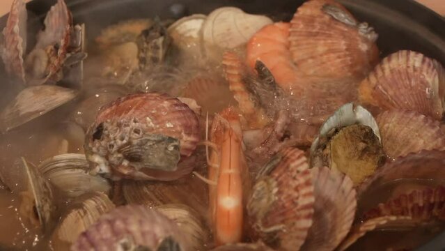 해물 조개탕 해산물 음식 식사 전골