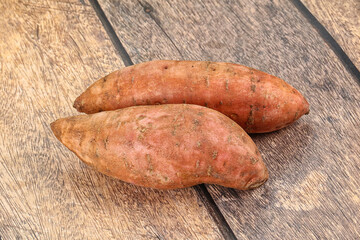 Sweet raw batat for cooking