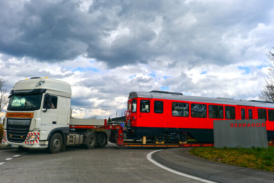 Lkw Transport Stadtbahn