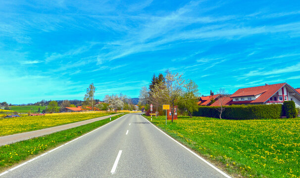 St 1318 bei Ortseinfahrt von Maierh&ouml;fen (Allg&auml;u), Schwaben/Bayern
