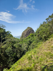 Recorrido por montaña entre rios 