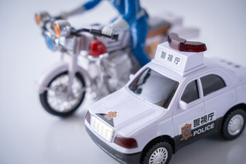 警察の白バイ オートバイ  交通違反