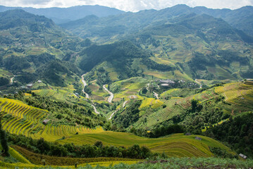 Obraz premium The spectacular rice terraces of Mu Cang Chai, Yen Bai, Vietnam