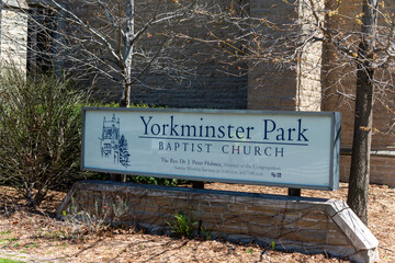 Fototapeta premium Yorkminster Park Baptist Church sign located at 1585 Yonge Street in Toronto, Canada