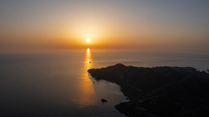 夕日と日御碕海岸