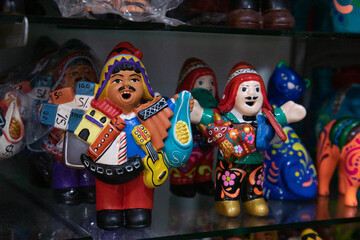 Little ceramic figurines Peruvian handicrafted Souvenirs