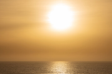 Beautiful photo of the sea - beautiful golden sun