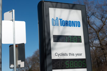 Obraz premium close-up of a City of Toronto bicycle counter located on the north side of Bloor Street West (near Oakmount Road)