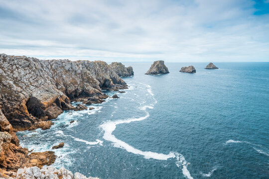 Coast of French Brittany. Cape Pen-Hir (Pointe du Pen-Hir) where is located monument to the Bretons of free France on the peninsula of Crozon, department of Finistere, Camaret-sur-Mer, France.