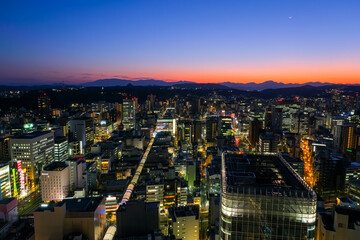 宮城県仙台市 AERビル、展望テラスから見る夕暮れの仙台