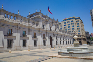 Fototapeta na wymiar Santiago, Chile - 26 Nov, 2023: Palacio de la Moneda and Plaza Constitution