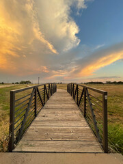 Obraz premium Footbridge in a park