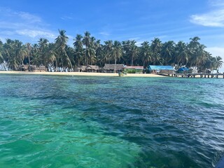 view of the turquoise waters of the Panamanian Caribbean Sea, in the San Blas archipelago