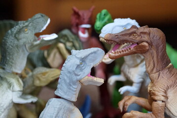 恐竜　ミニチュアフィギュア