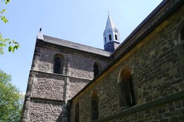 Klosterkirche des romanischen Klosters auf dem Petersberg bei Halle