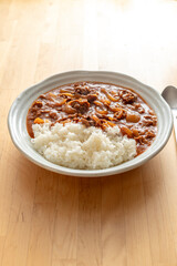 お米にのせられた美味しいハヤシライス