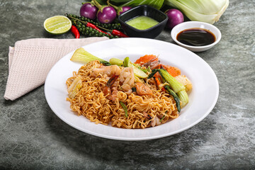 Asian cuisine - Fried noodles with seafood