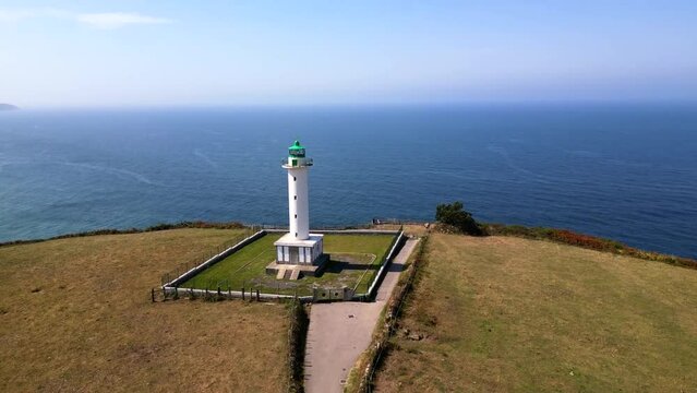 Espectacular toma a&eacute;rea en el Mirador del Faro en Colunga Asturias. Video de Dron.
