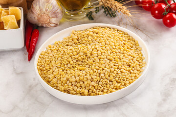 Dry raw wheat pasta - ptitim