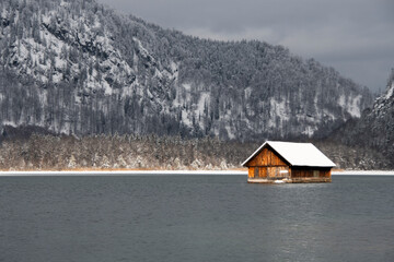 Fischerhütte am See