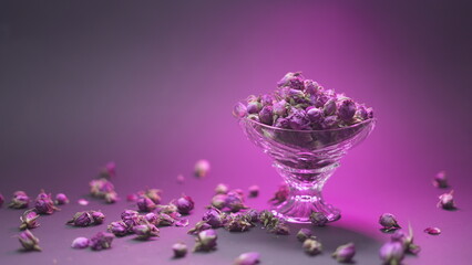 Dried damask rose buds in cristal bowl