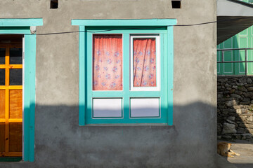 Brightly colored doors and windows are a good design