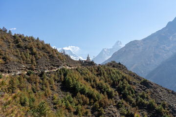 The Himalayan EBC trekking course is visited by many people from all over the world