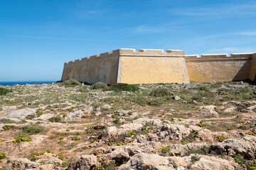 Muros de la fortaleza de Sagres, Algarve - obrazy, fototapety, plakaty