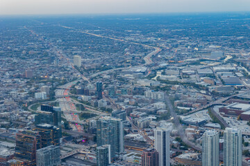 Fototapeta na wymiar Sunset aerial view of the downtown landscape from the Willis Tower