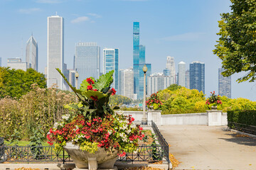 Fototapeta premium Sunny view of the downtown cityscape