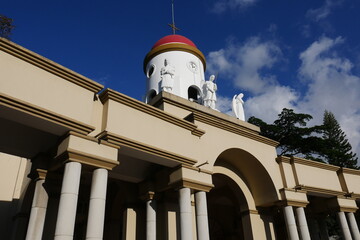 Naklejka premium Kirche San Miguel in Escasú bei San José in Costa Rica